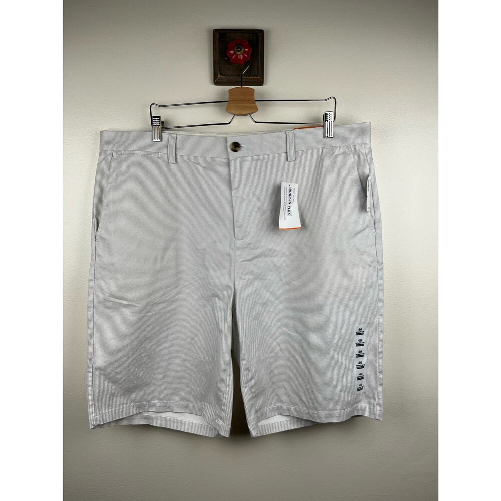 NEW Old Navy Mens Casual Knee Shorts Flat Front White Gray Slim Size 40